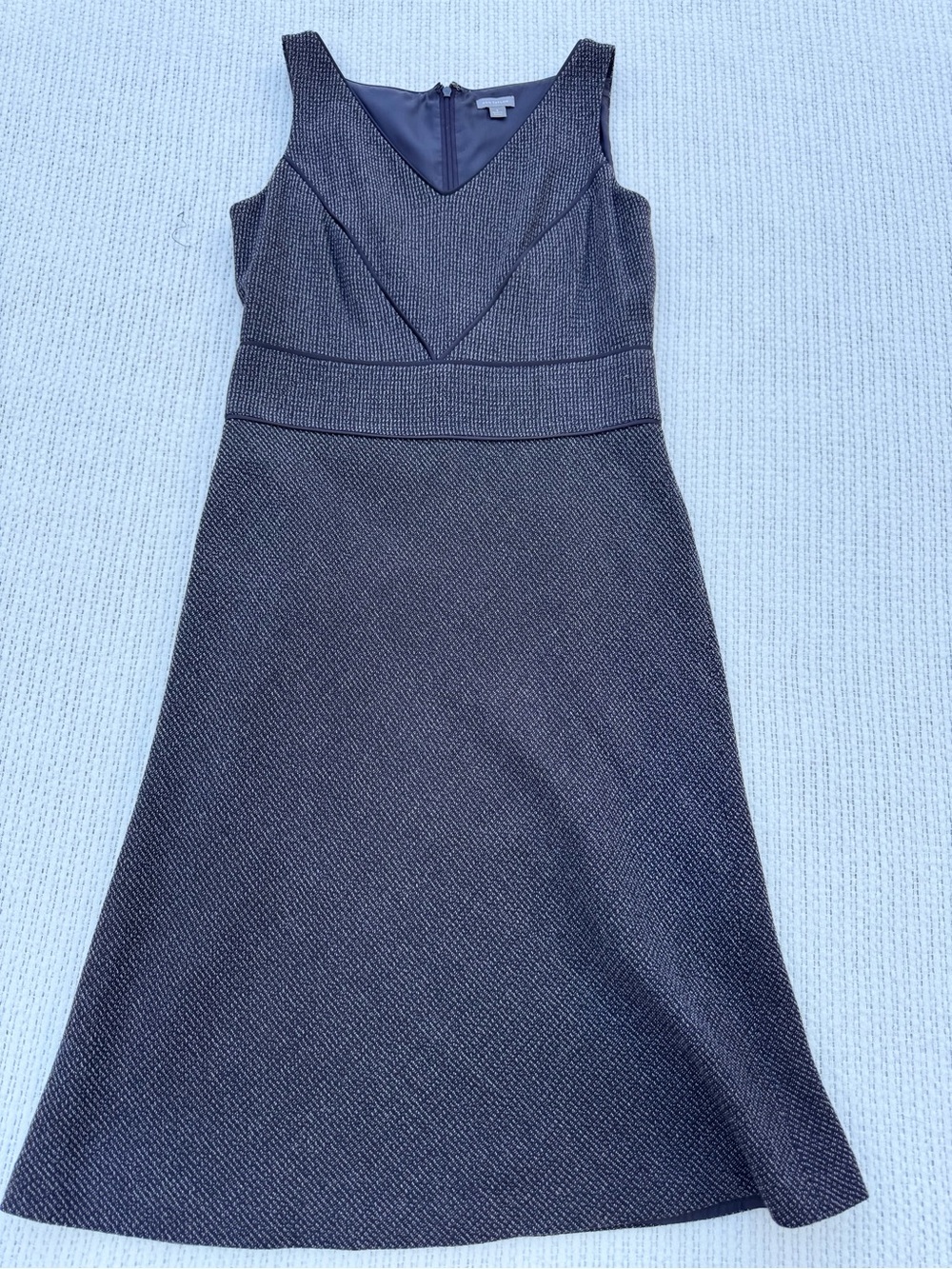 Ann Taylor Structured Charcoal Fleck A‑Line Midi Dress — Size 8